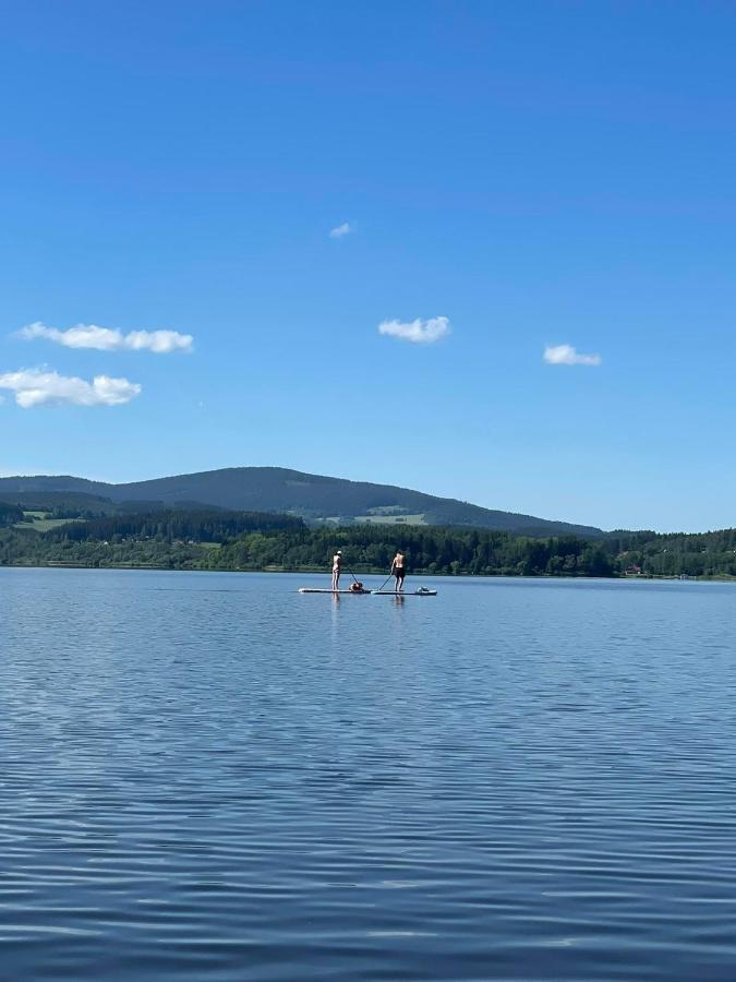 Hobiti Chatka Lipno Černá v Pošumaví Exterior foto