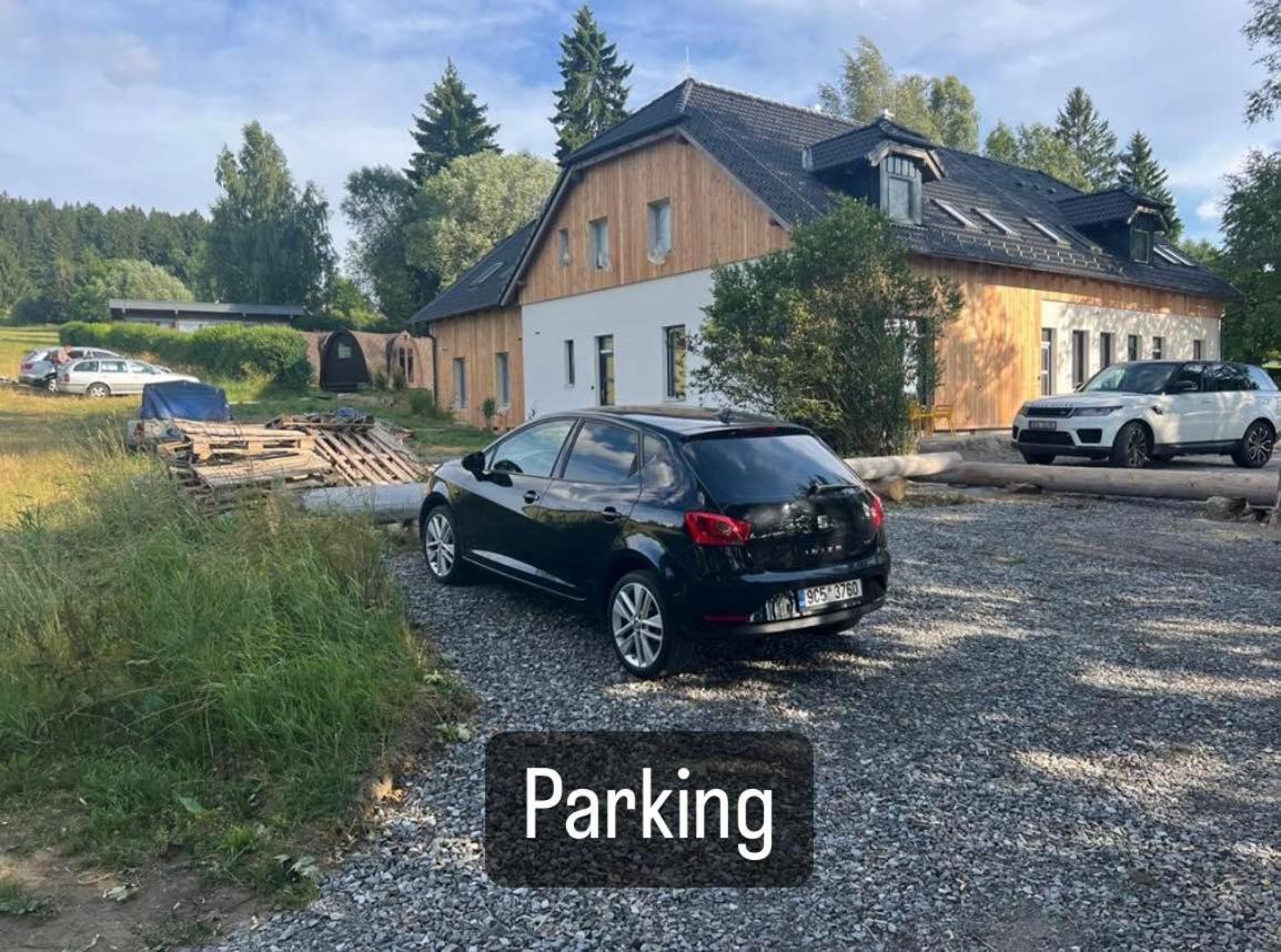 Hobiti Chatka Lipno Černá v Pošumaví Exterior foto